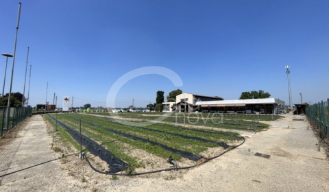 Cascine, rustici e terreni in vendita a Barbata